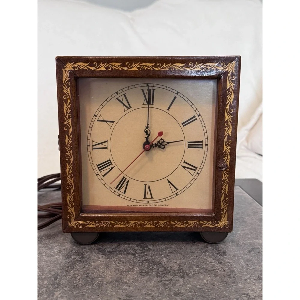 RARE VINTAGE HOWARD MILLER ELECTRIC CLOCK Model 4735 Late 1940s-1950s Works